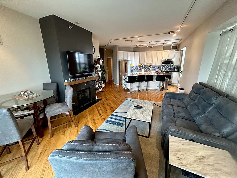 41 E 8th St #2807 — Photo 7