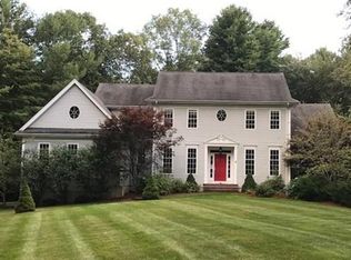 7 Davenport Rd, Mendon, MA 01756