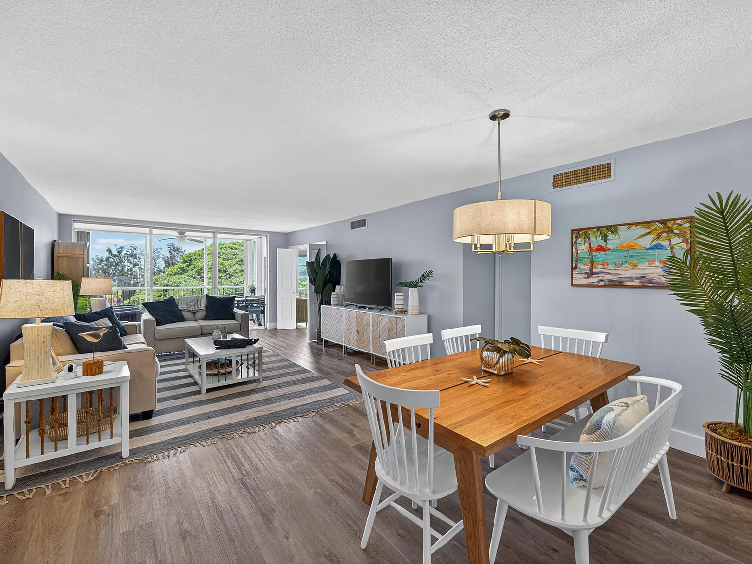 2 bed, 2.0 bath, 1100 sqft, $3,000 — Photo 3