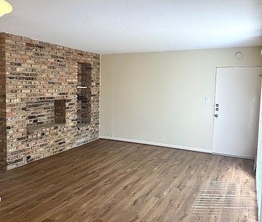 3rd image of 2201 Fountain View Dr APT 40F