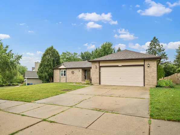 3240 Mini Dr, Wadsworth, IL 60083