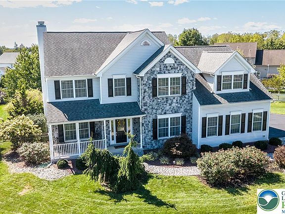 2nd image of 4584 Shadowstone Dr