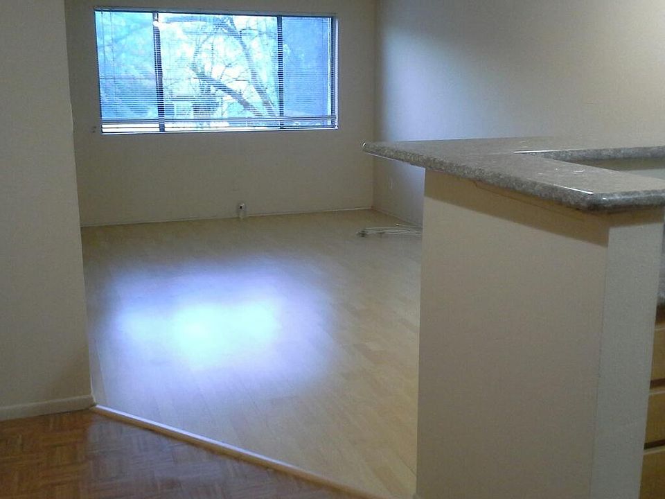 1st image of 719 E Acacia Ave #219