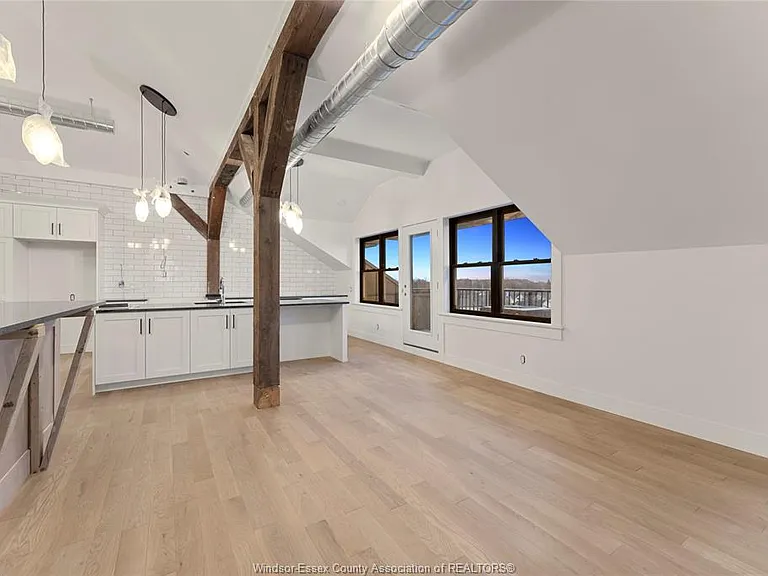 247 Brock St #401 — Photo 13
