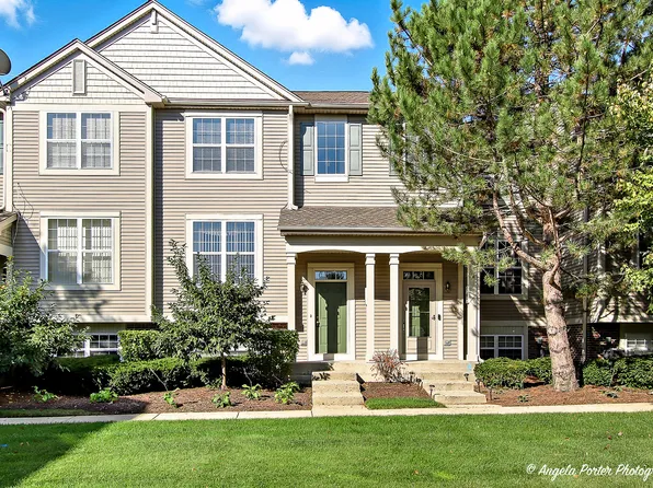 28744 W Pondview Dr #28744, McHenry, IL 60051