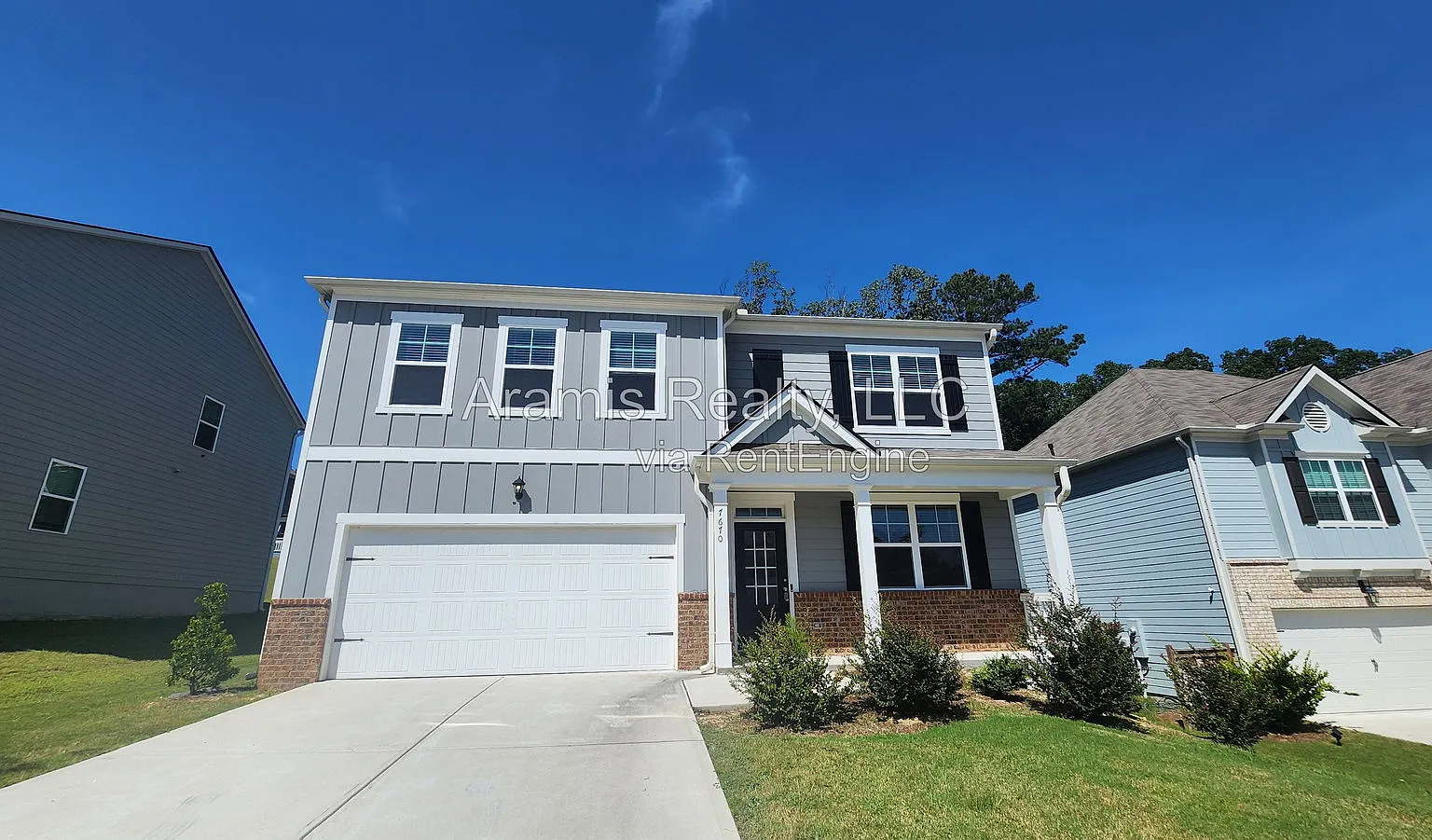 4 bed, 3.0 bath, 2804 sqft, $2,595 — Photo 1