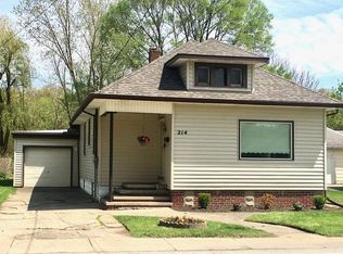 214 N Calumet Rd, Chesterton, IN 46304