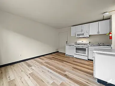 618 Gambell St #31 — Photo 21