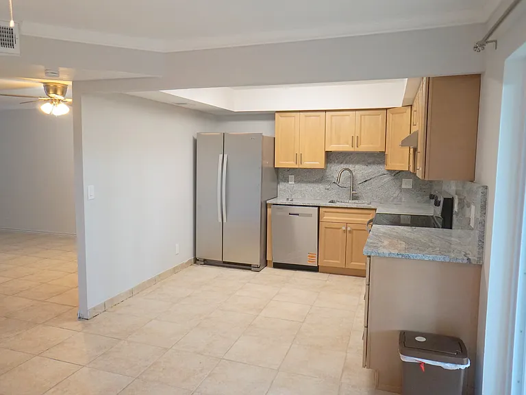 3313 Quail Close #3313 — Photo 4