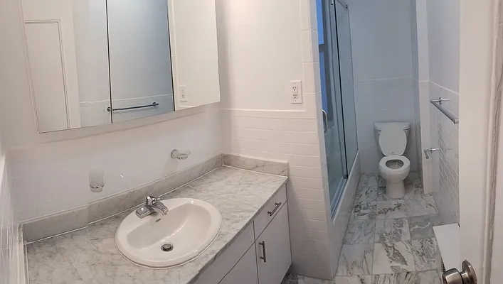 Rented by Solil Management | media 6