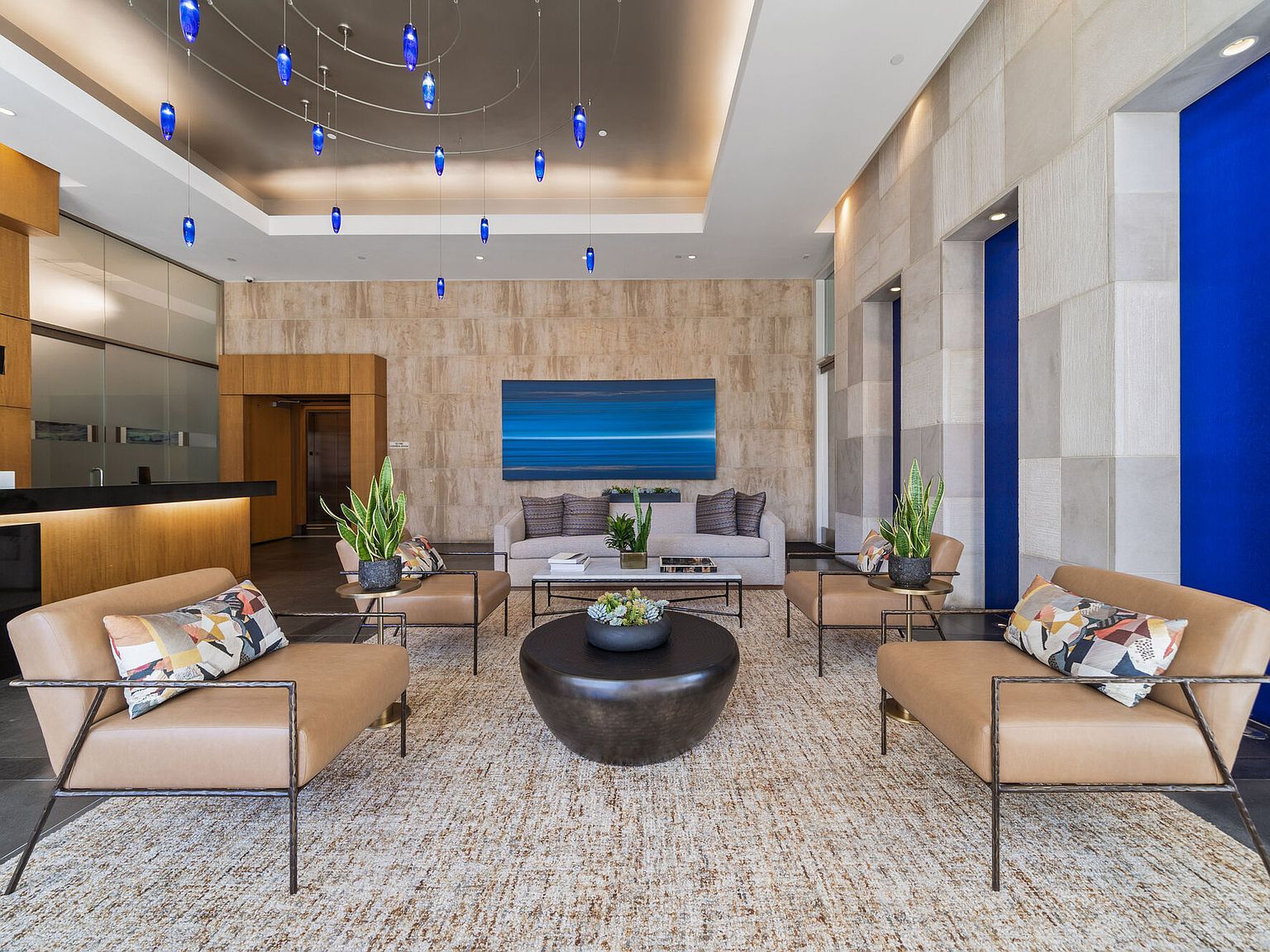 717 w olympic blvd Location Analysis