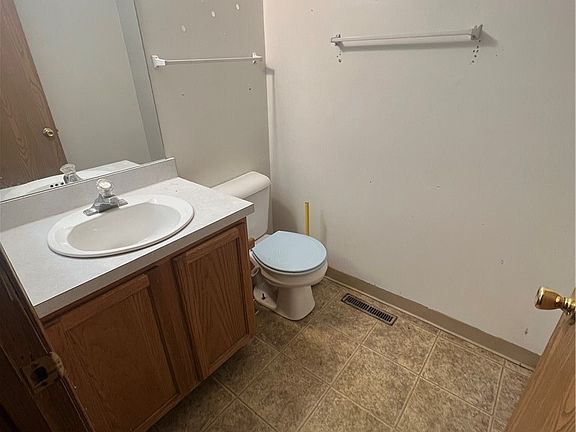 4th image of 1296 Andrus St