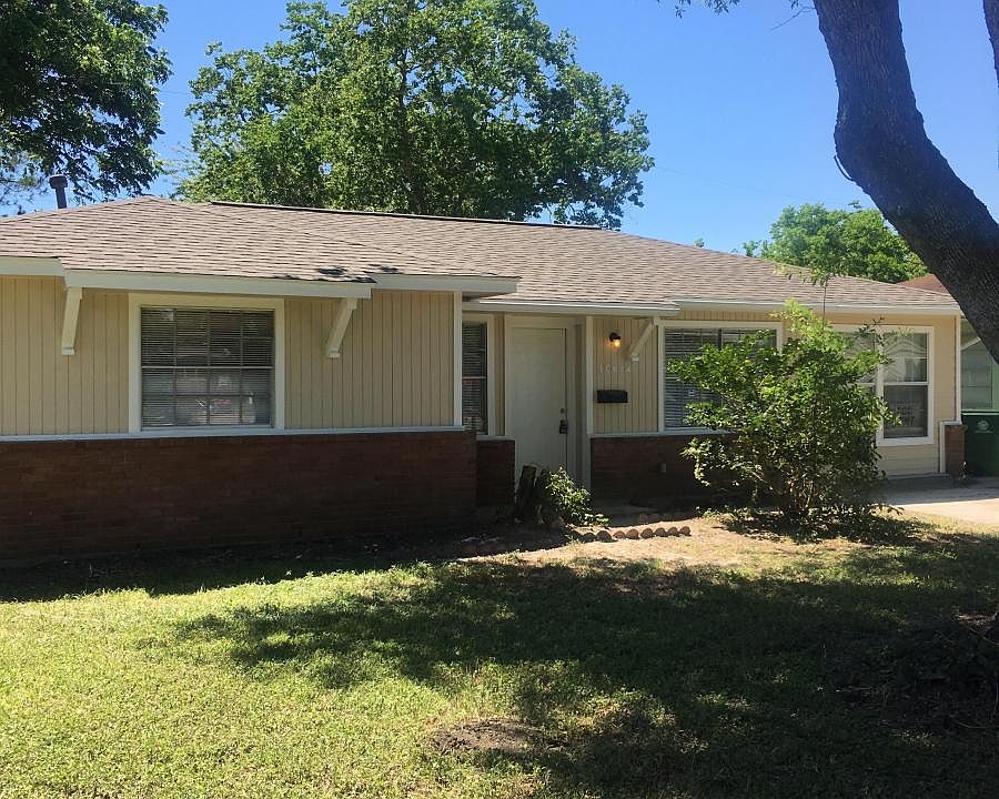 Front of your new home! Brand new roof!