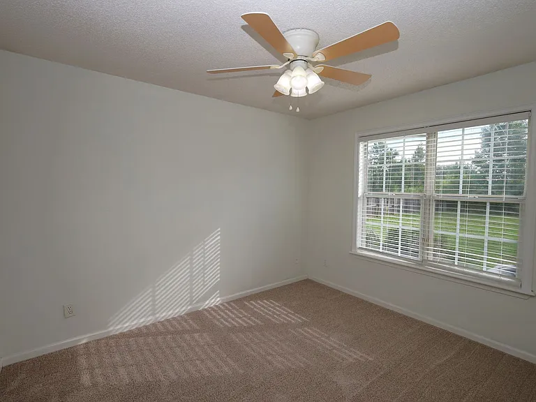 3880 Trotters Ridge Cir — Photo 17