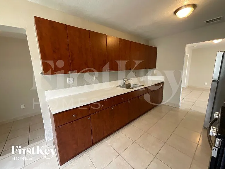 3333 NW 32nd Ct — Photo 5