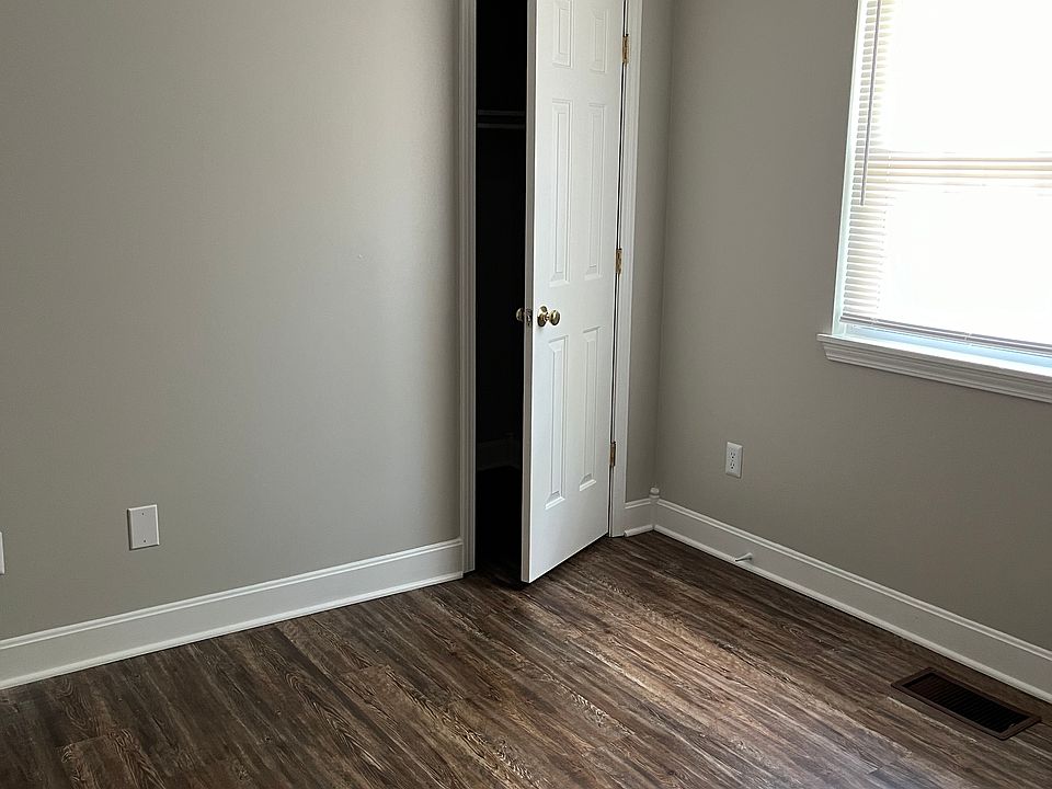 1st image of 313 Lois Ln APT 1