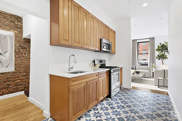 Rented by Compass | media 14