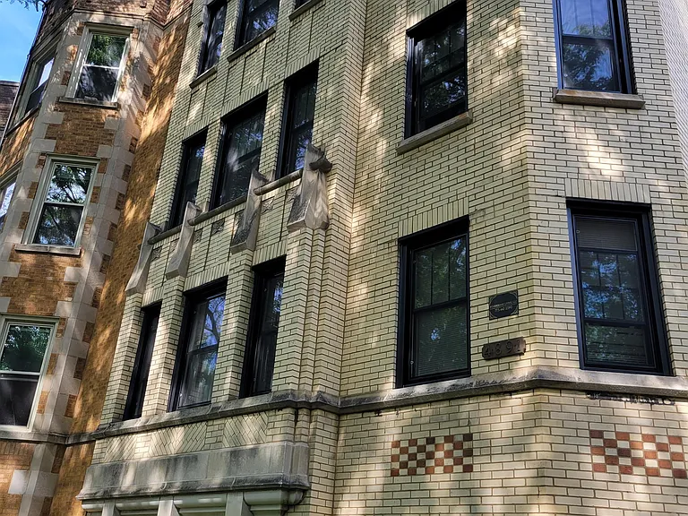 4891 N Hermitage Ave — Photo 12