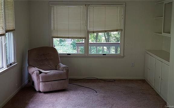 4th image of 197 Hillside Terrace Dr