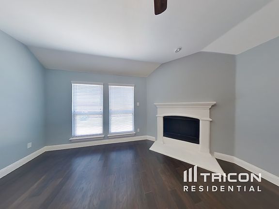 3rd image of 2525 Sabine Cir