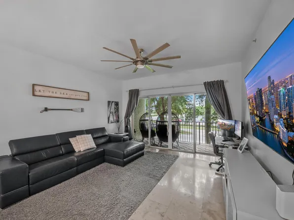 1610 Presidential Way #B-207, West Palm Beach, FL 33401