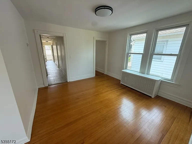 19 E Hanover Ave — Photo 27