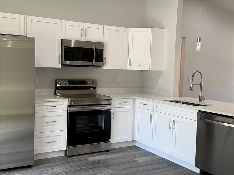 13310 SW 104th Ln — Photo 3