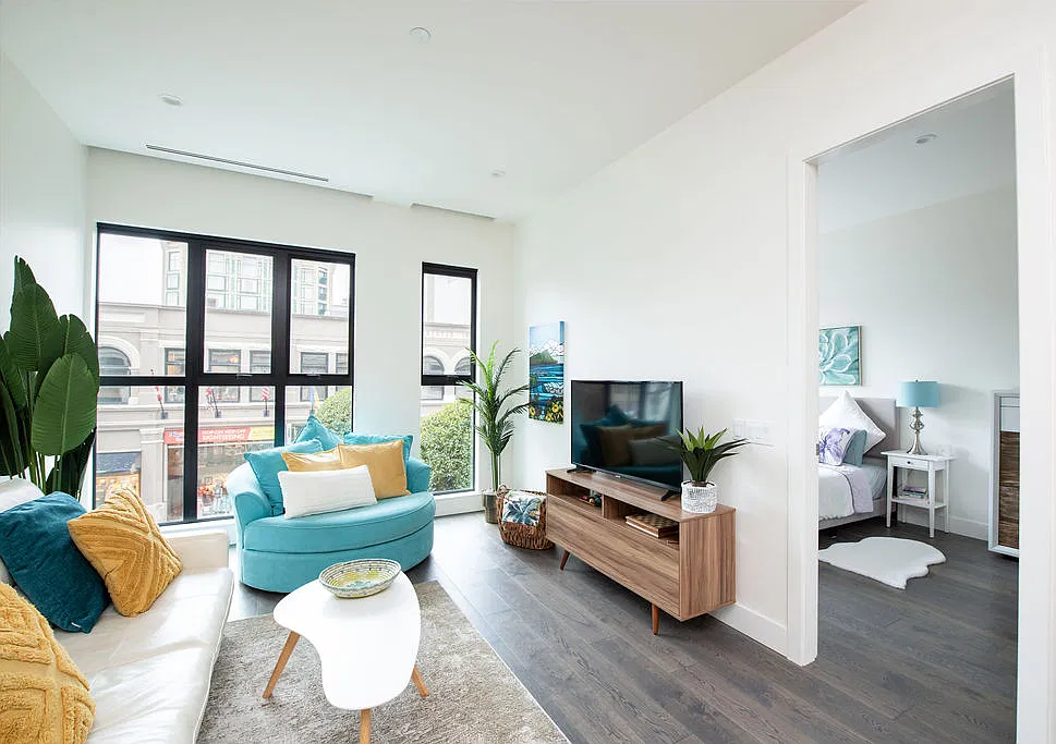 1 bed, 952 sqft, $4,300 — Photo 3
