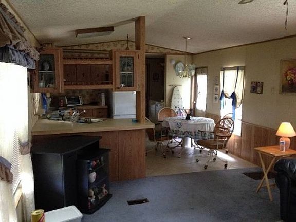 2nd image of 422 Palm Castle Dr