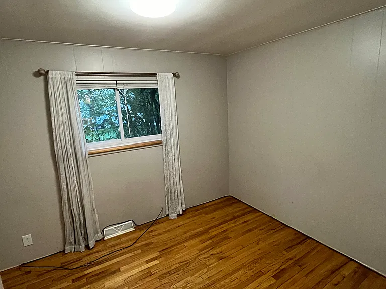 124 Alice Ave — Photo 11