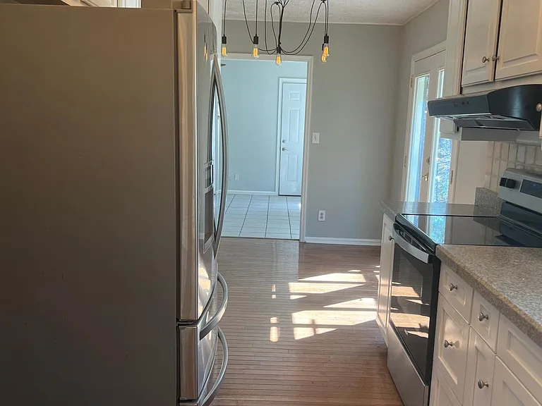 3011 Vinson Dr — Photo 24