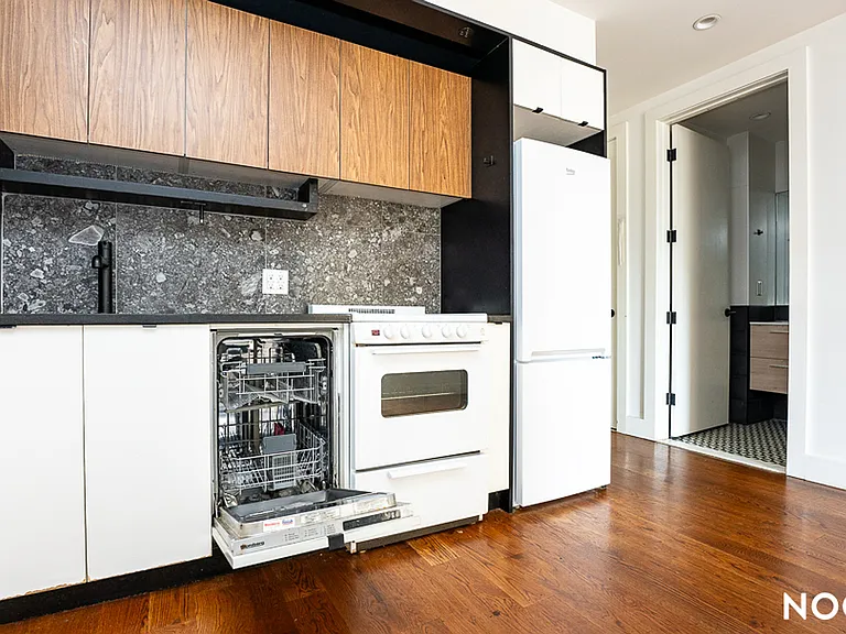 1054 Bushwick Ave #3F — Photo 2