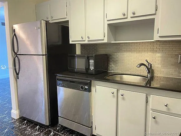 1300 NE Miami Gardens Dr — Photo 7