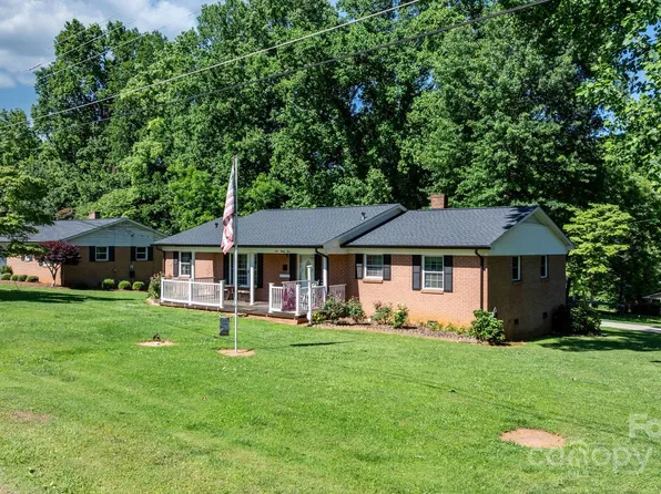 135 Burton Hills Cir, Gastonia, NC 28054
