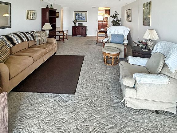 4th image of 7050 Sunset Dr S APT 915