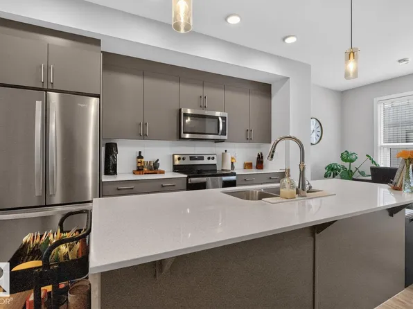 50 Ebony Blvd #105, Strathcona County, AB T8H 2X4