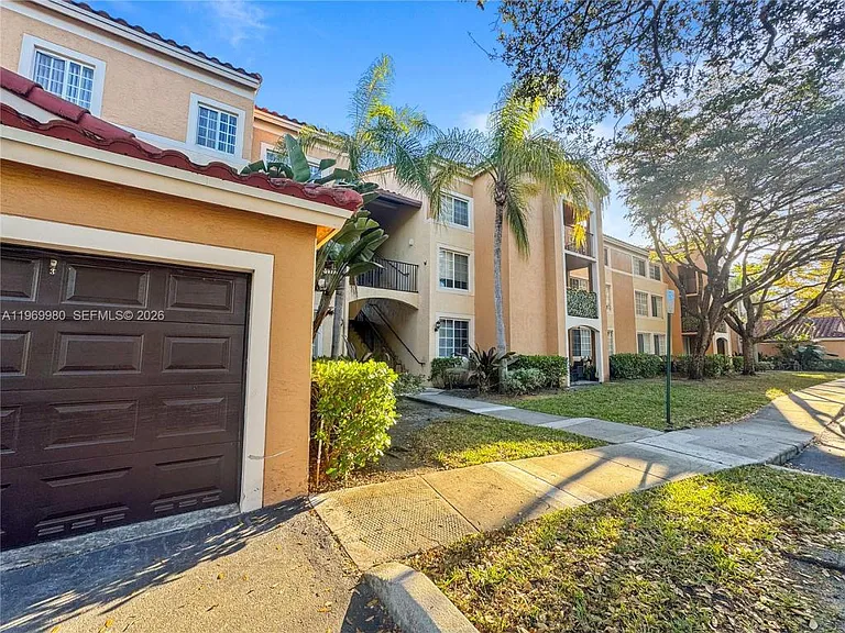 2123 Renaissance Blvd — Photo 10