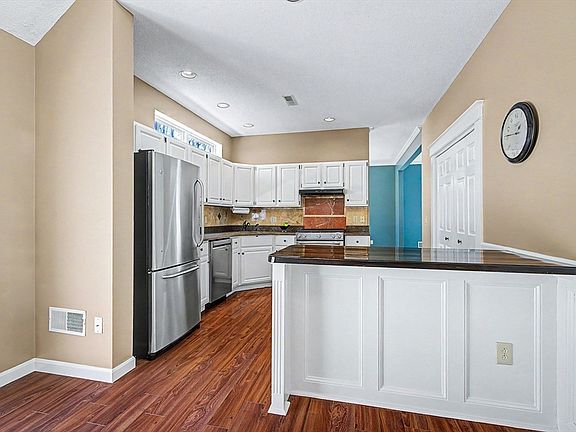 5th image of 5 Tiffney Rd
