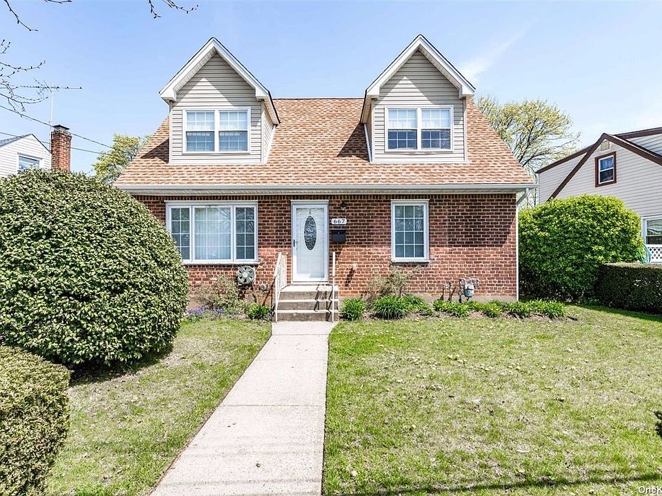 1st image of 667 Martin Dr