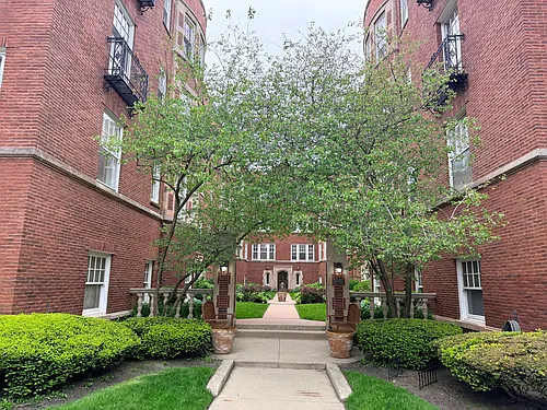 736 Hinman Ave #2E Photo 1