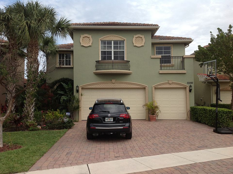 1st image of 10282 Isle Wynd Ct
