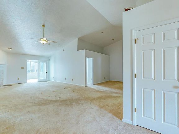4th image of 3912 S Emilie Ct