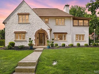 7401 Oxford Dr, Saint Louis, MO, 63105