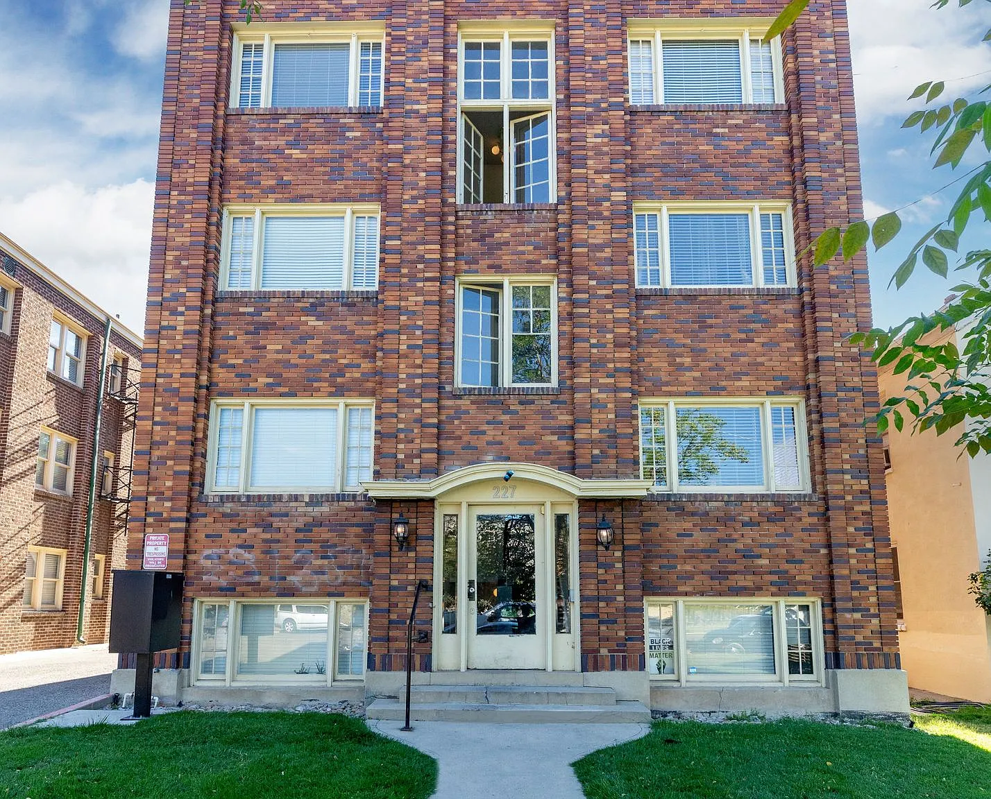 Bigelow Chapman Apartments — Photo 2