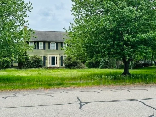 4 Canoe River Rd, South Easton, MA 02375