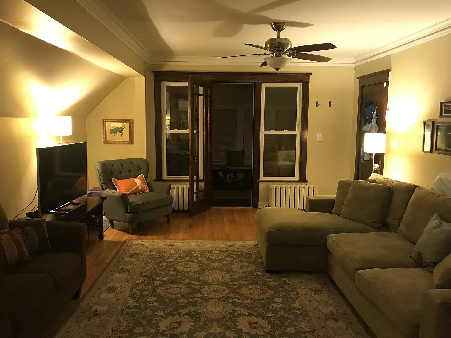 2 bed, 1300 sqft, $2,200 — Photo 2