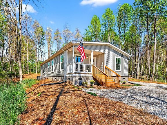 3rd image of 55 Cypress Rd