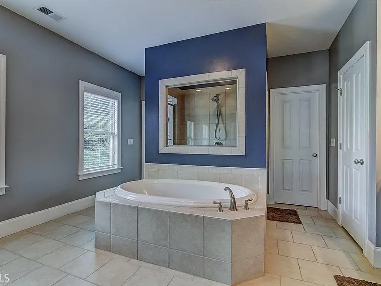 2625 Hickory Hill Dr SE — Photo 27
