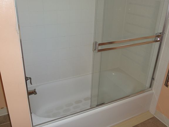 4th image of 6113 Castleknoll Dr