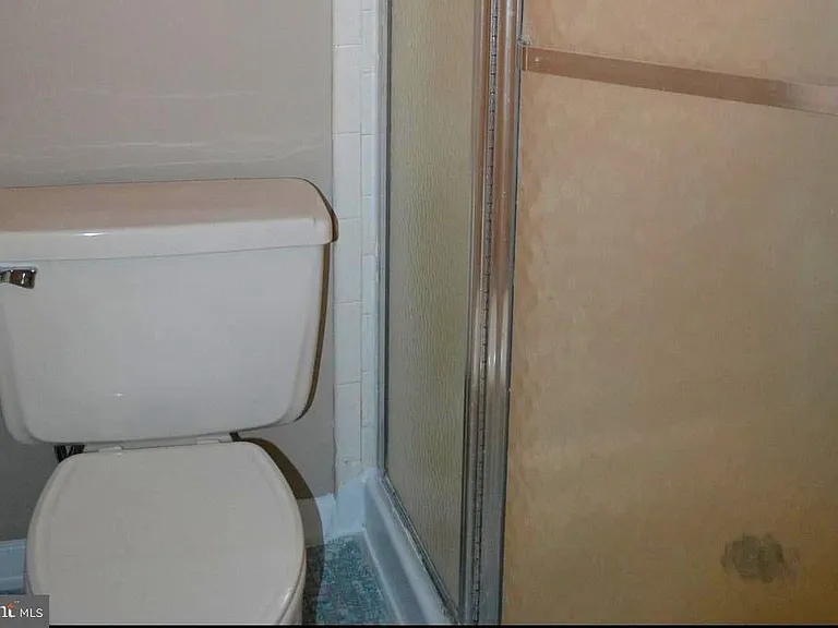 Full bath attached to the Master bedroom